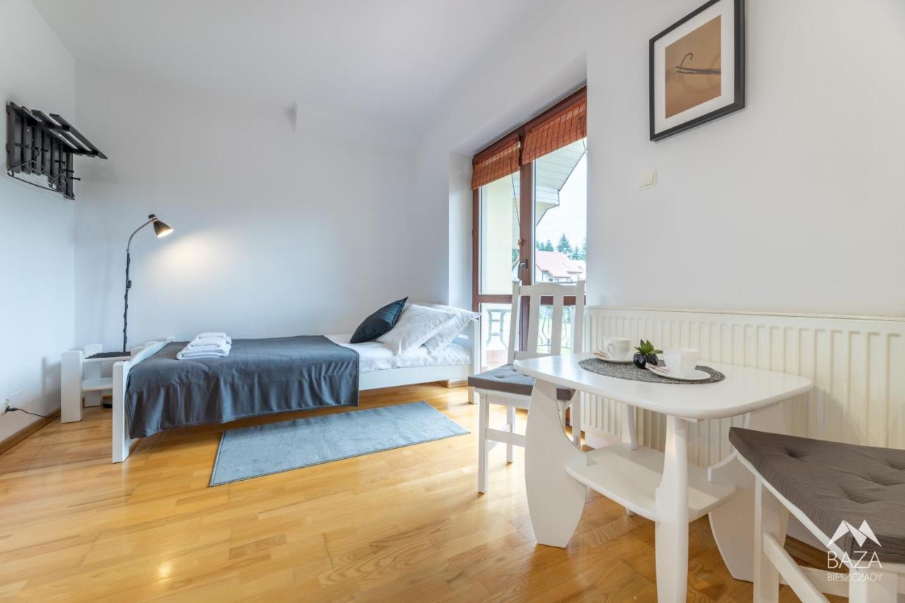 Baza Bieszczady Apartment Ustrzyki Dolne Exterior photo