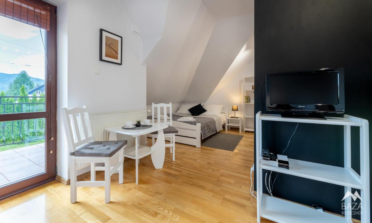 Baza Bieszczady Apartment Ustrzyki Dolne Exterior photo